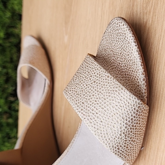 Louise et Cie Ankle Strap Gold Leather Wedge Sandals Size 11 - Picture 6 of 11